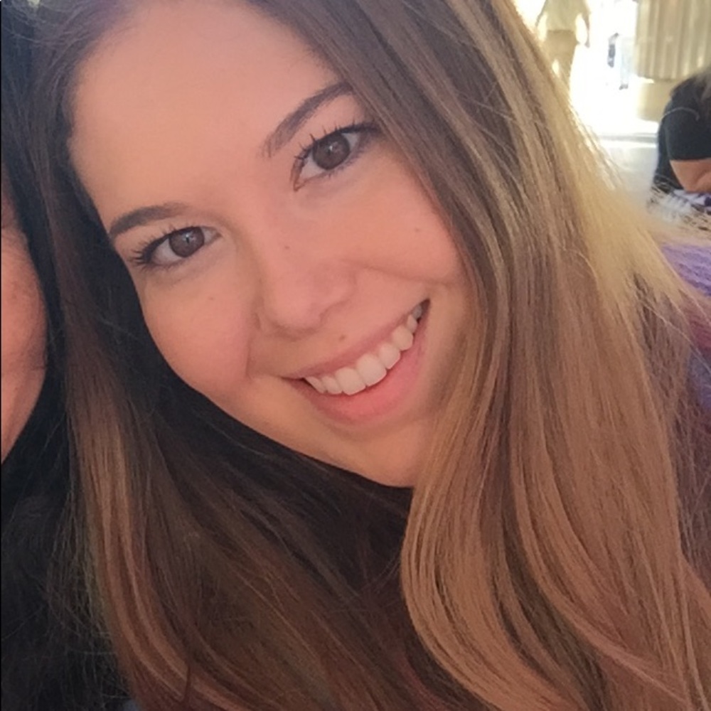 Meet your Posher, Nicole